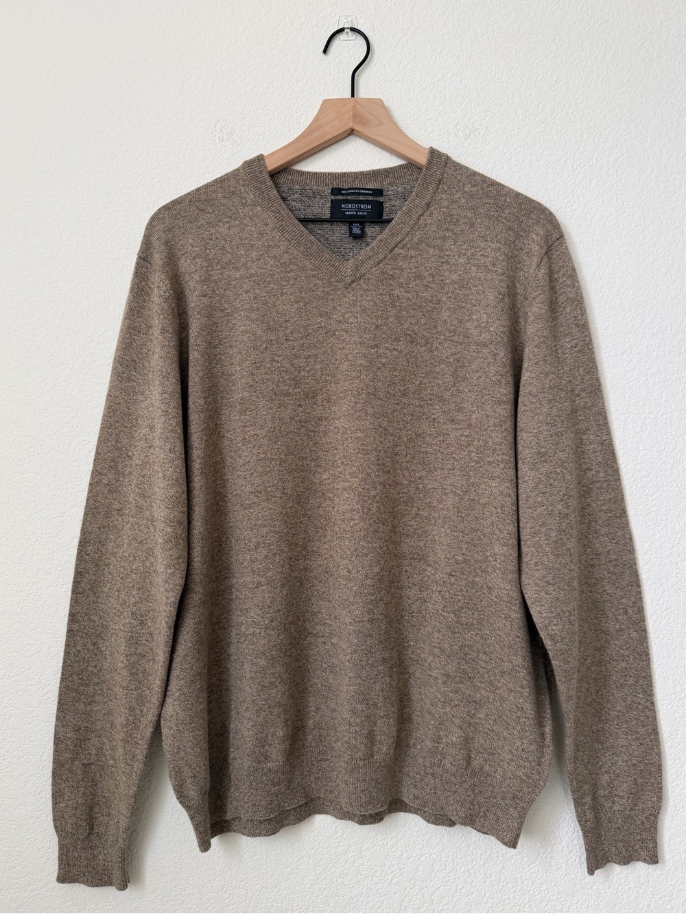 Nordstrom Men’s Shop V‑Neck Sweater in Heathered Taupe Size Large Tall